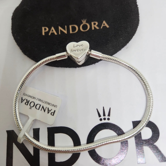 New Pandora Moments Sparkling Crown Claps Snake Chain Bracelet For Women 7.5 in - Picture 3 of 4